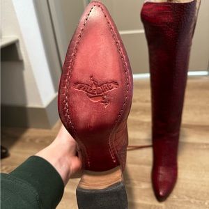 Jasper Red Croco Freebird Boots ♥️